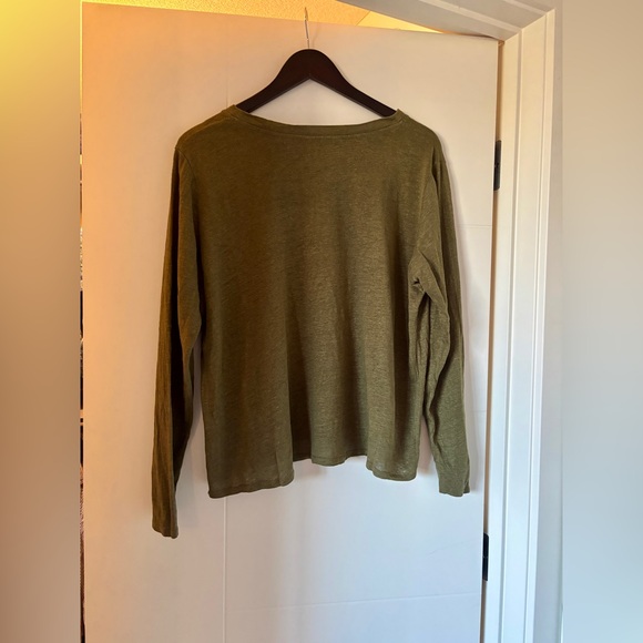 Eileen Fisher lightweight long sleeve tee in mossy green, sz M - Picture 4 of 6